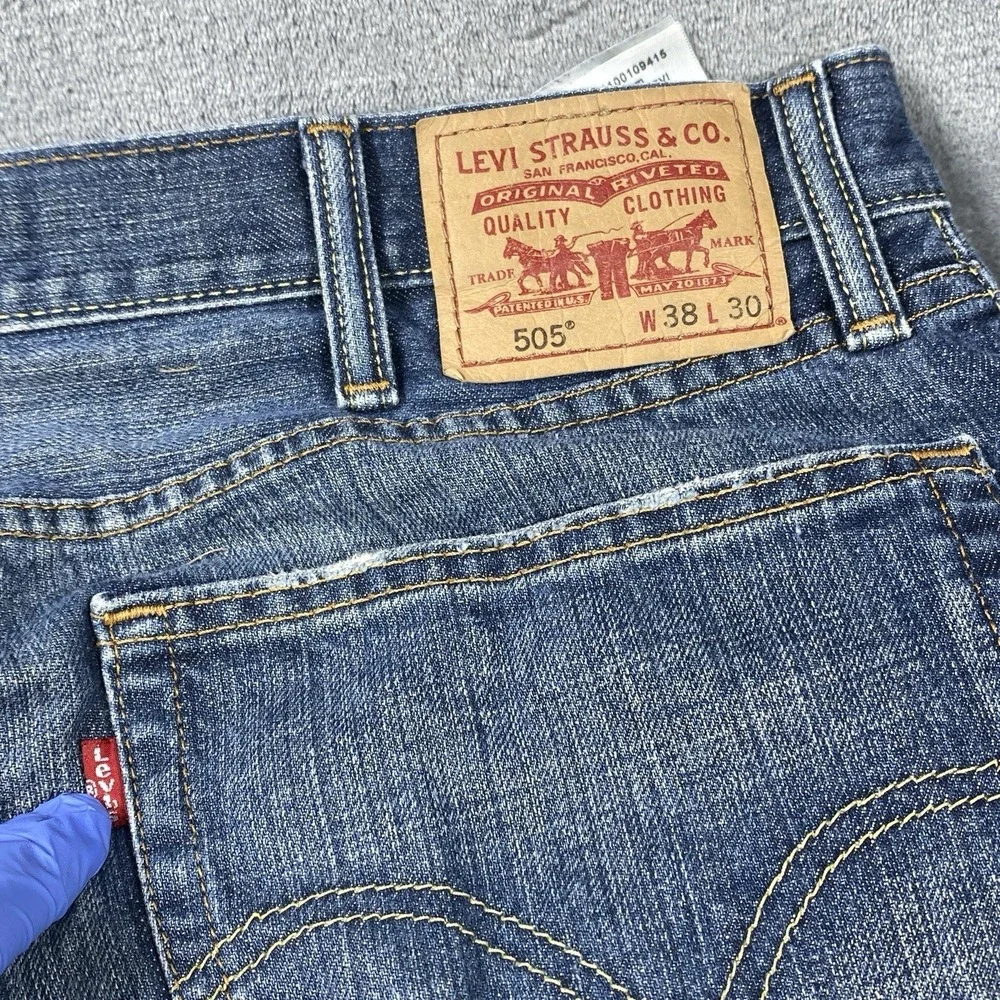 Levis excellent pre